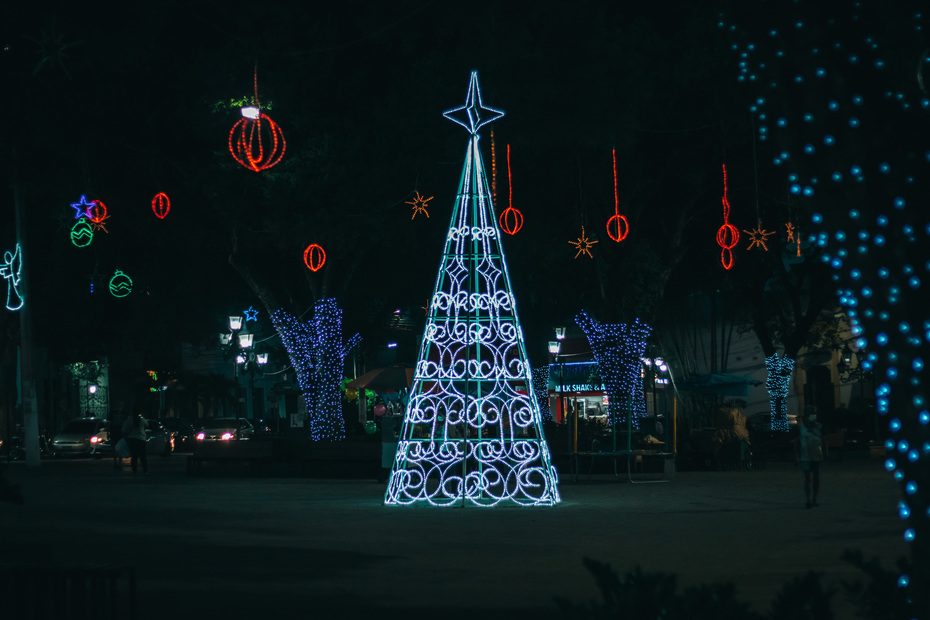 Projeto de iluminação ornamental natalina